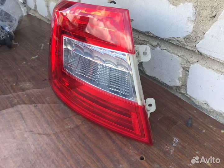 Задний левый фонарь шкода октавия 2014 г