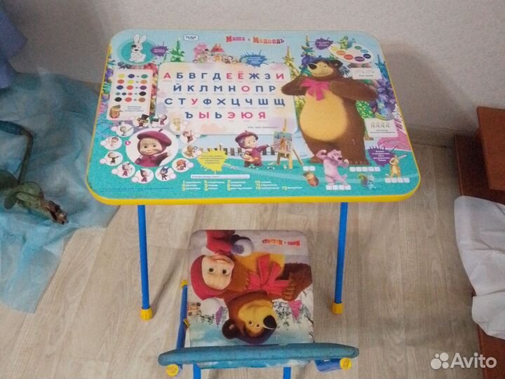Детский стол со стулом