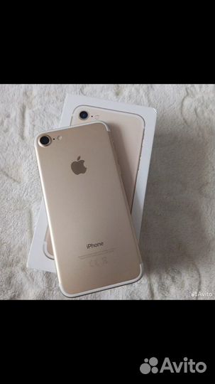 Телефон iPhone 7