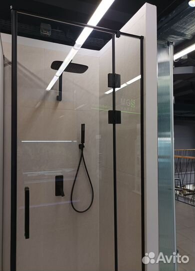Душевая кабина из стекла
