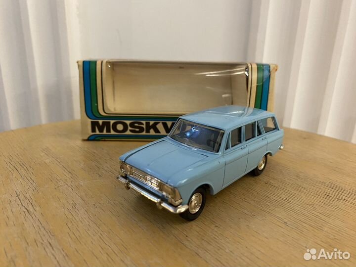 Модель 1:43 Москвич 426
