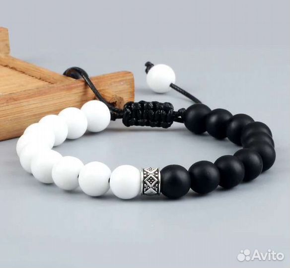 Браслет из камней