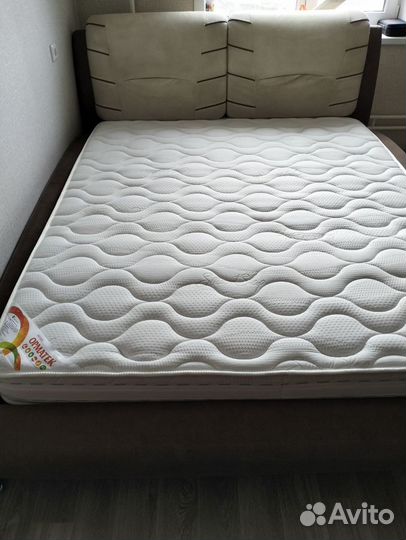 Кровать двуспальная 160х200 с матрасом бу
