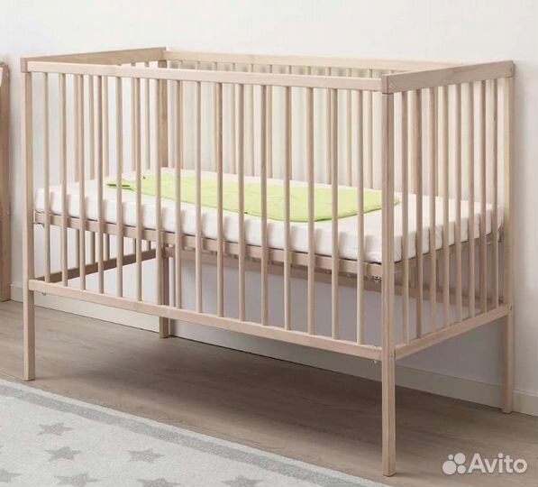 Кроватка детская с матрасом