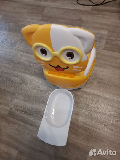 Детский горшок в виде унитаза