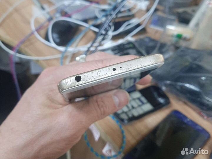 Xiaomi Redmi 4X, 3/32 ГБ