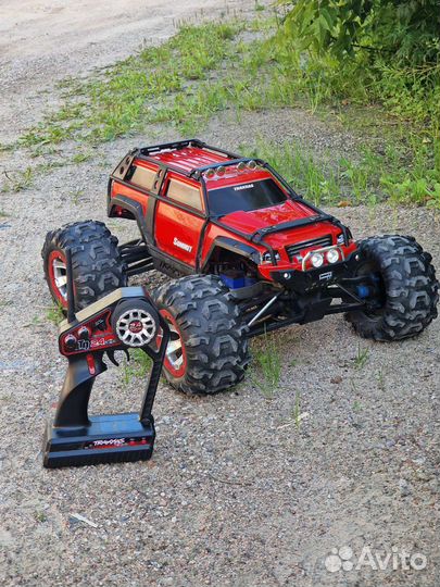 Радиоуправляемая машина traxxas Summit 1:10 4WD