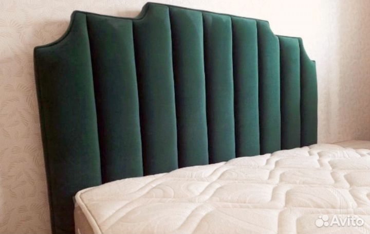 Кровать двухспальная с подьемным механизмом