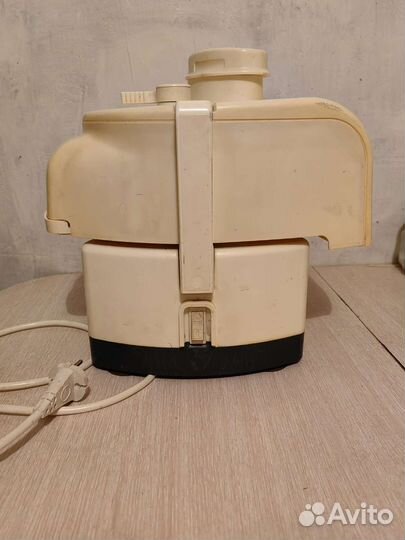 Соковыжималка свпп-301