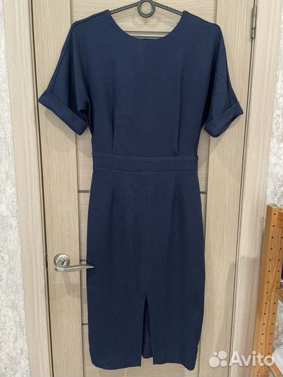 Платье офисное 42