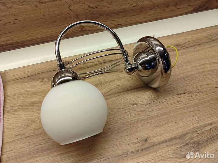 Светильник настенный