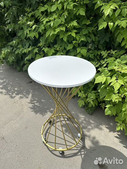 Выкатной стол под торт