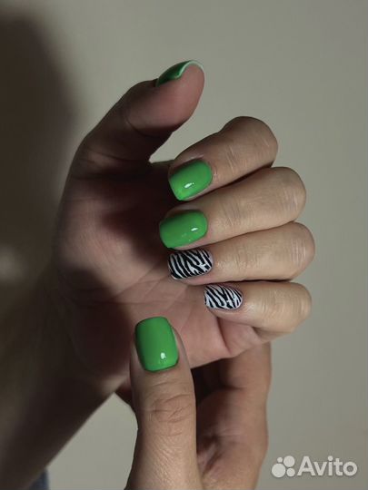 Маникюр/ педикюр