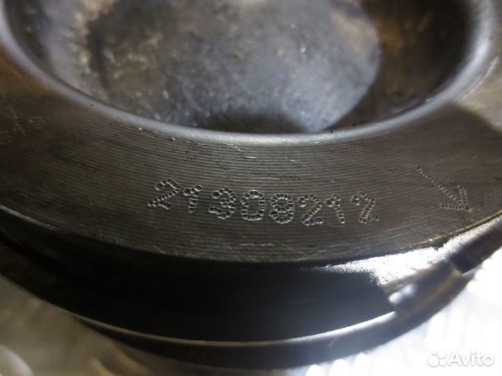 Поршень Volvo 21309212