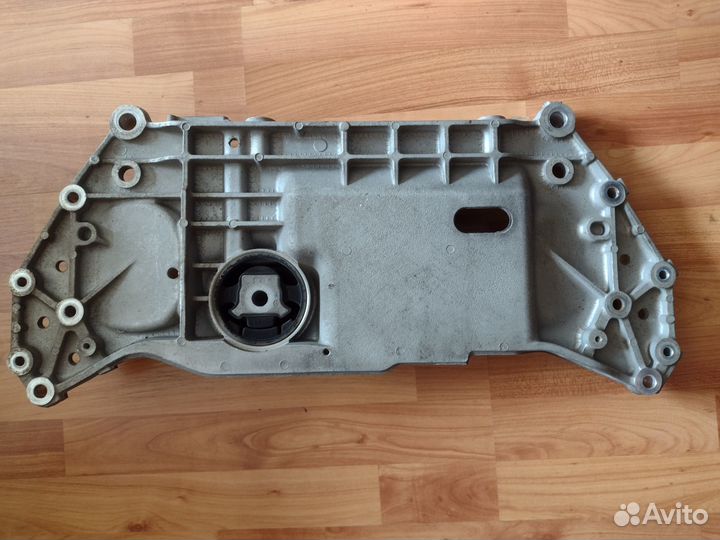 Подрамник передний Volkswagen