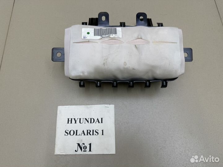 Подушка в торпедо Hyundai Solaris 1