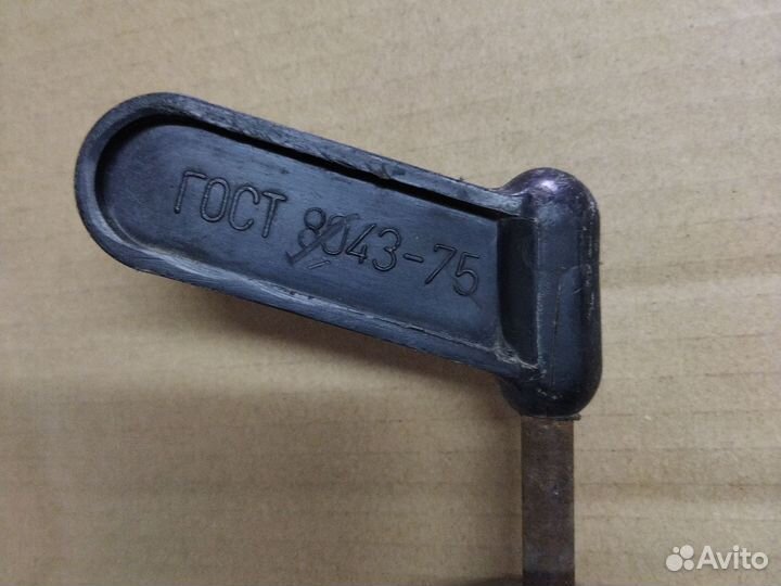 Шприц масленка для смазки узлов автомобиля