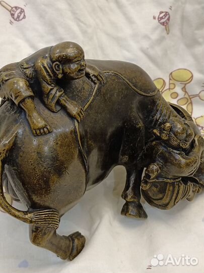 Дети на буйволе бронза статуэтка