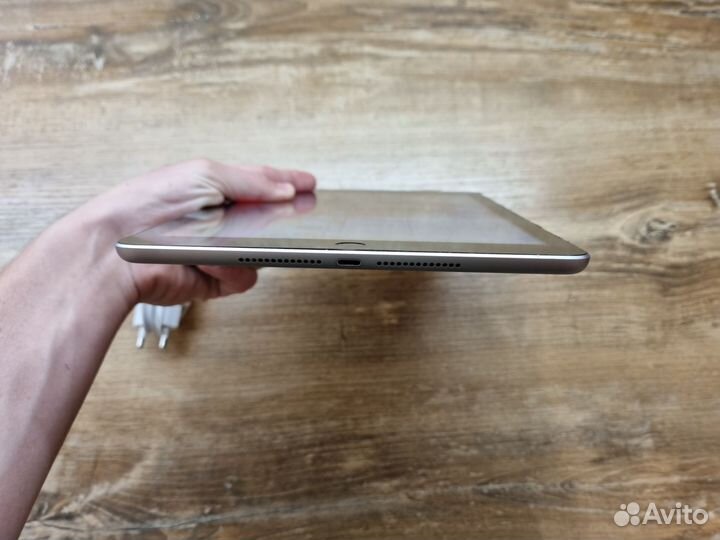 iPad 5 2017 32gb серый