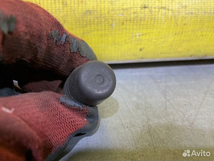 Отбойник багажника передний Kia Ceed JD 1.4 2013