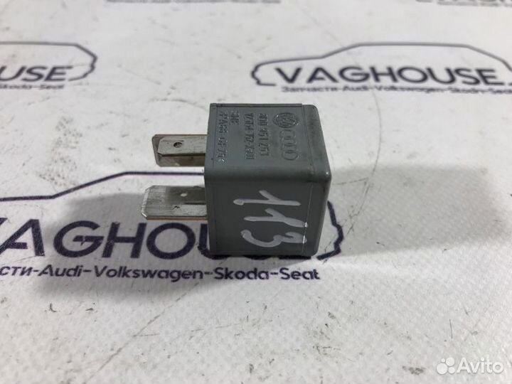 Реле Audi A6 4B 2.7 ARE 2001