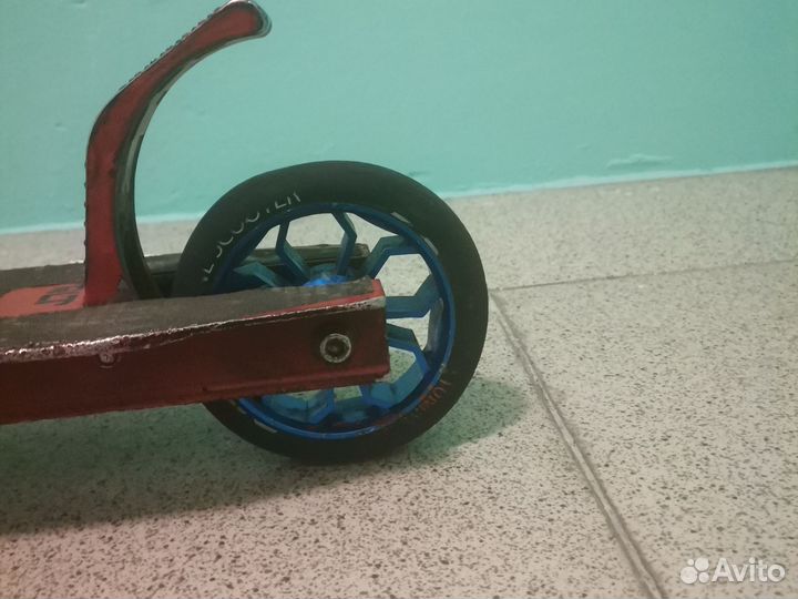 Трюковой самокат