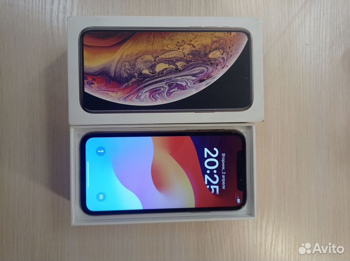 iPhone Xs, 64 ГБ