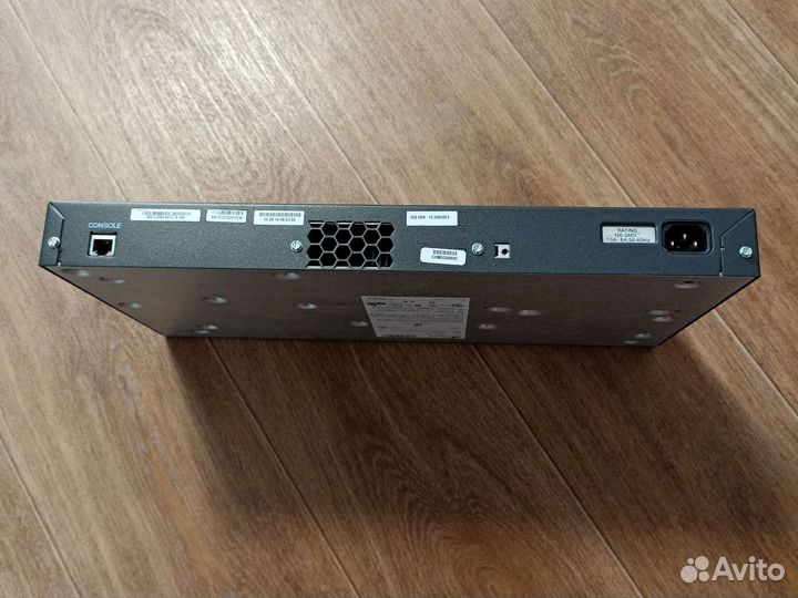 Коммутатор cisco WS-C2960-48TC-S