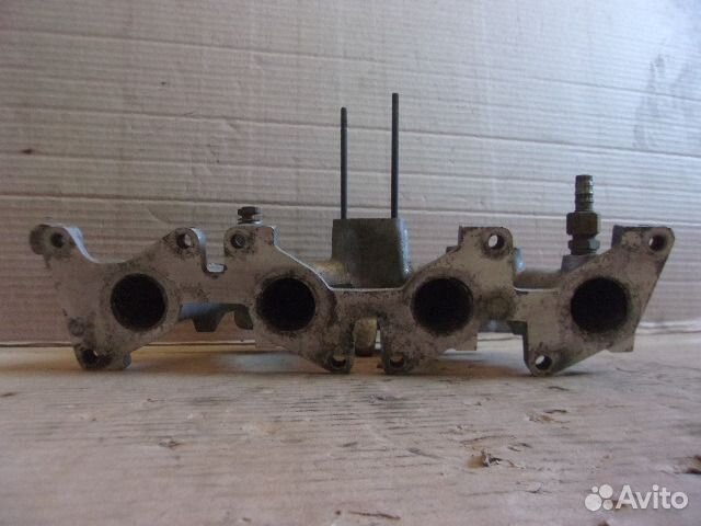 Опель Аскона, 16N, коллектор впускной 90128218