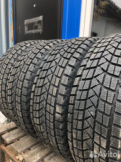 Tourador Winter Pro TSS1 275/40 R20 и 315/35 R20 110V