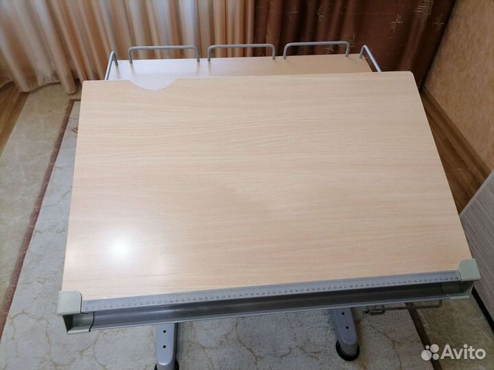 Детский стол парта