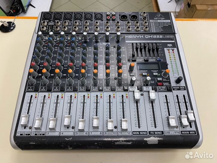 Микшерный пульт behringer Xenyx QX1222 (Дбр)