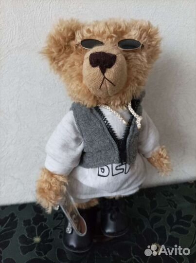 Мишка на подставке