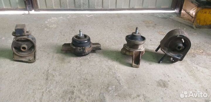 Крепления двигателя Santa Fe 2 2010г