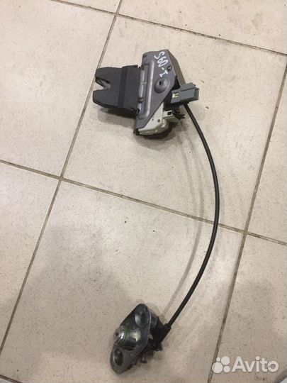 Замок крышки багажника Volvo S60 1 B5244