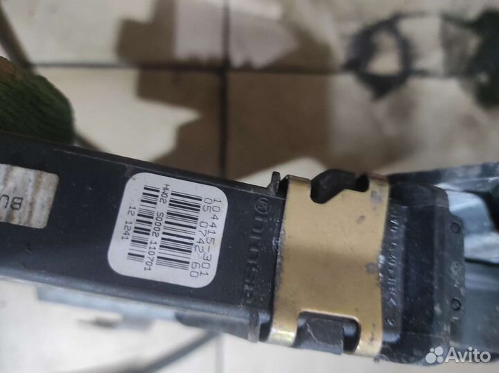 Стеклоподъемник передний правый Skoda Octavia a4