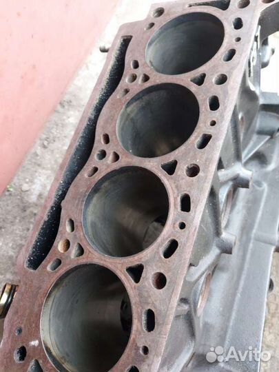 Блок цилиндров Renault Scenic 1 F9QA734