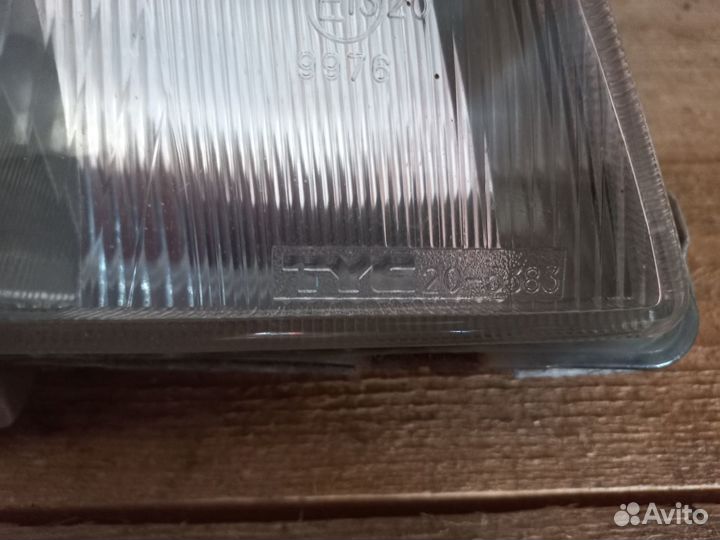 Фара правая Фольксваген Шаран до 2000 г