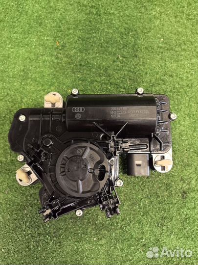 Замок багажника Volkswagen Touareg CR7 DEN 2020