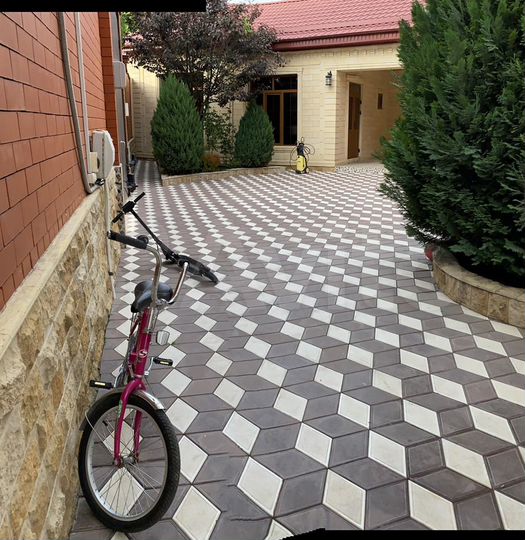 Коттедж 370 м² на участке 7 сот.