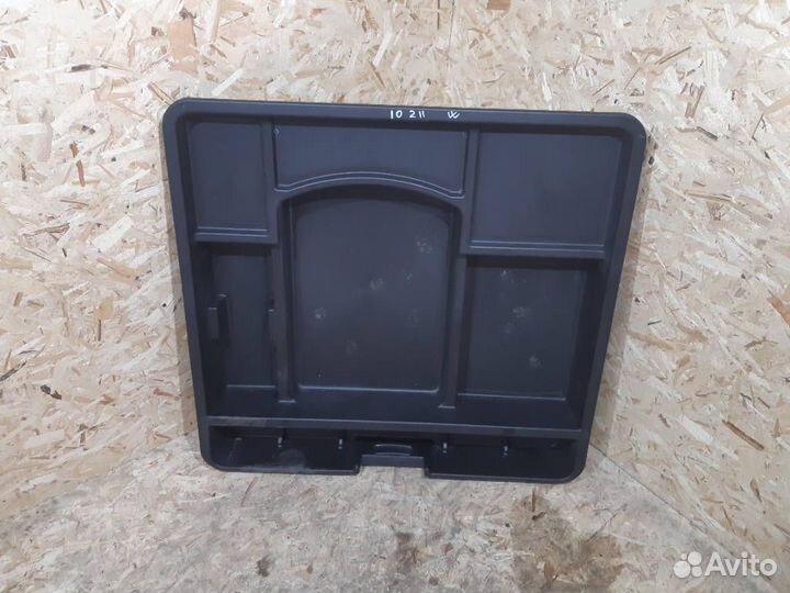 Полка багажника A2116802252 Mercedes-Benz E-Class