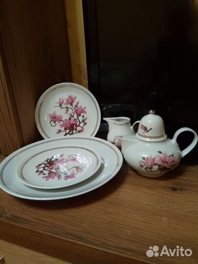 Столовая посуда фарфор 1777