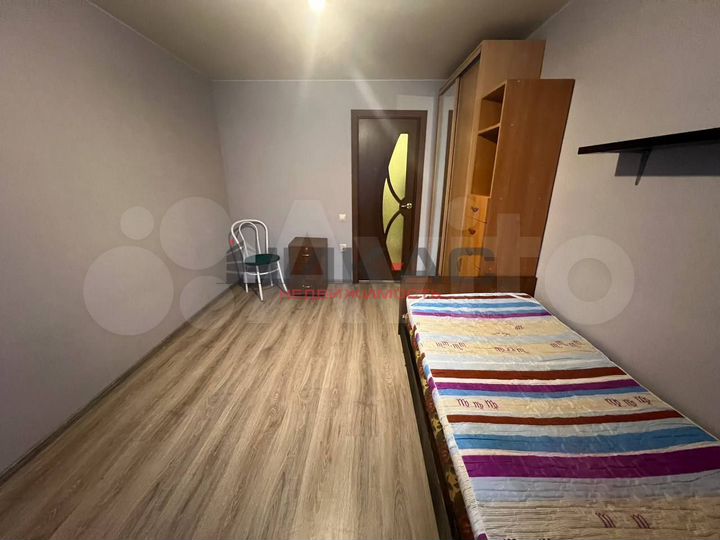 Комната 16 м² в 5-к., 2/5 эт.