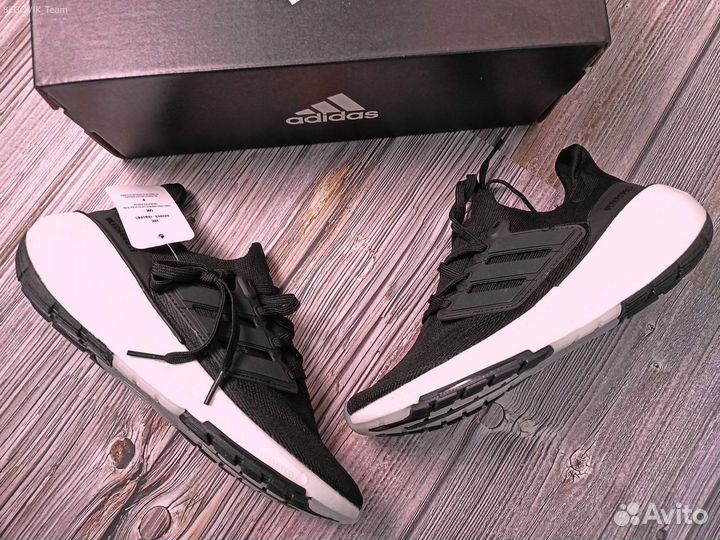 Беговые кроссовки adidas ultraboost 23