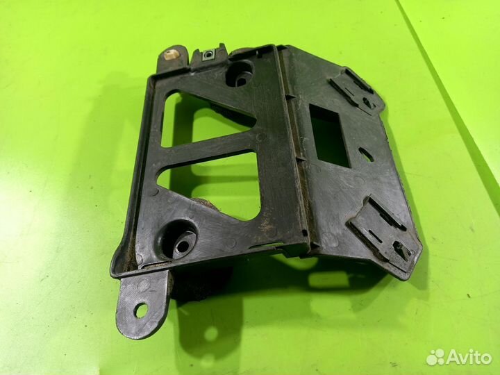 Кронштейн для Renault Logan 2005-2014