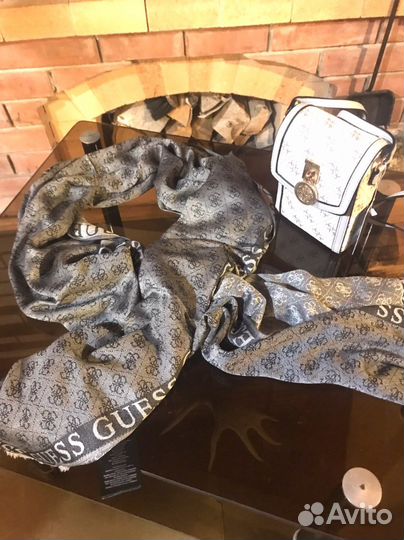 Шарф палантин guess. Оригинал. Новый
