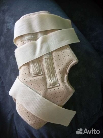 Бандаж компрессионный на голеностопный сустав