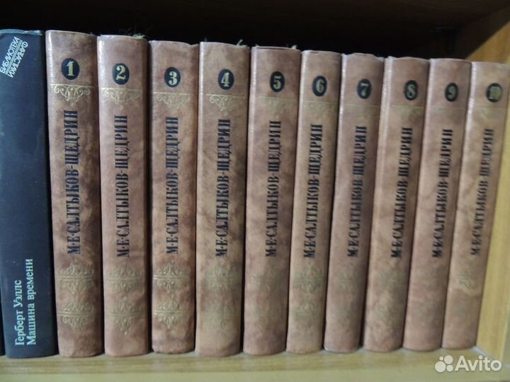 Продам книги