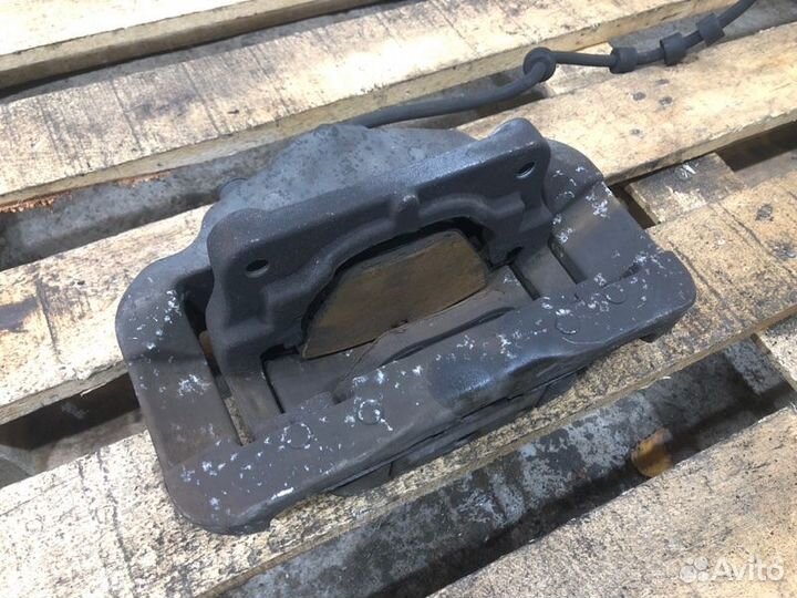 Суппорт тормозной передний левый Bmw 6 E63 N62B48