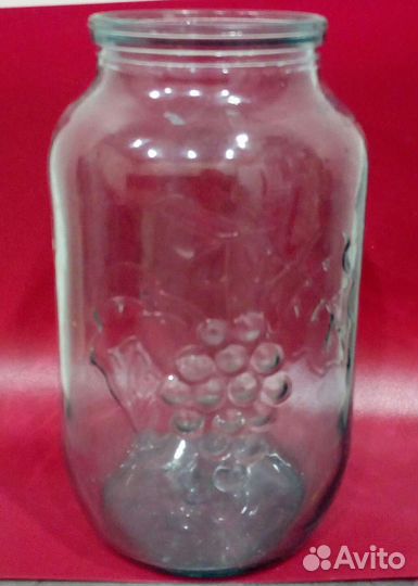 Банка 1,5 литра с красивым рисунком—виноград СССР